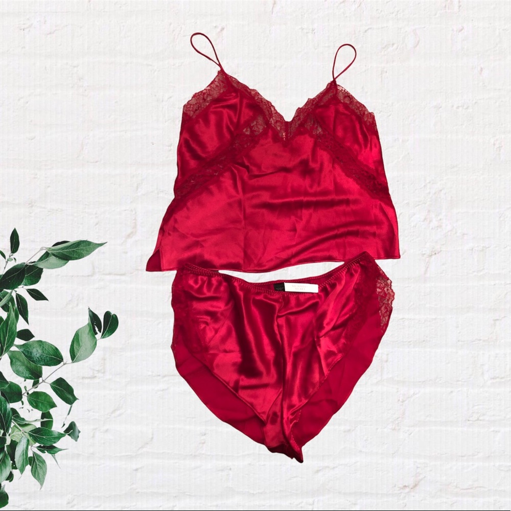 NWT VS Lace & Satin Cami Set - Medium